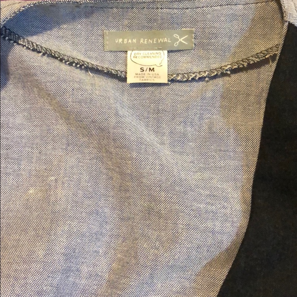 Vest - Picture 2 of 3